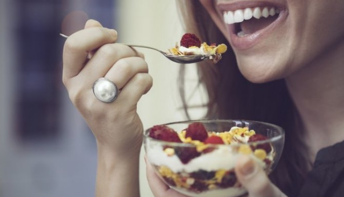 5 Makanan Yang Bisa Membuat Anda Bahagia