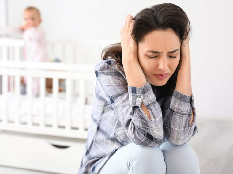 Lebih Detail, Cara Mengatasi Kondisi Psikis Ibu Pasca Melahirkan